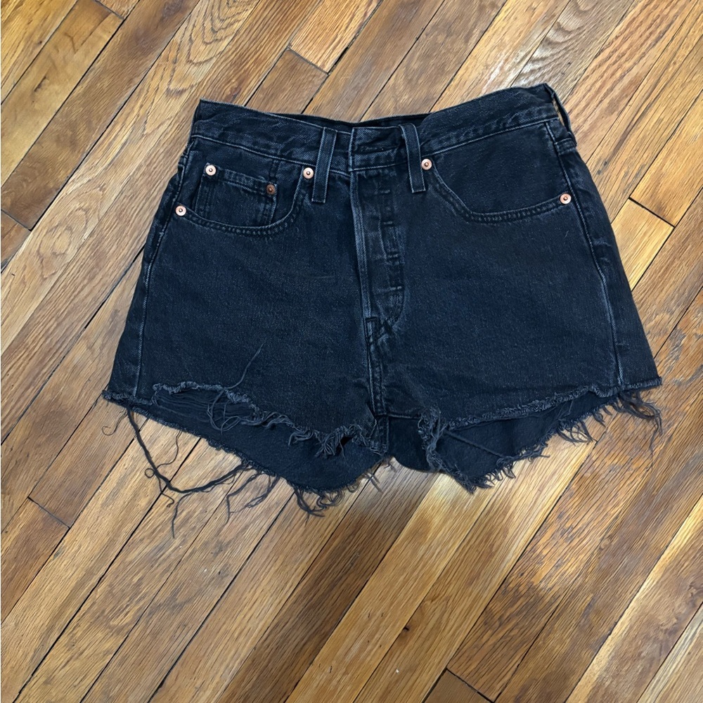 Black Levi’s Denim Jeans